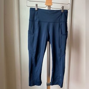 Lululemon Fast and Free Reflective High-Rise Crop 19" size 6 | Navy Blue